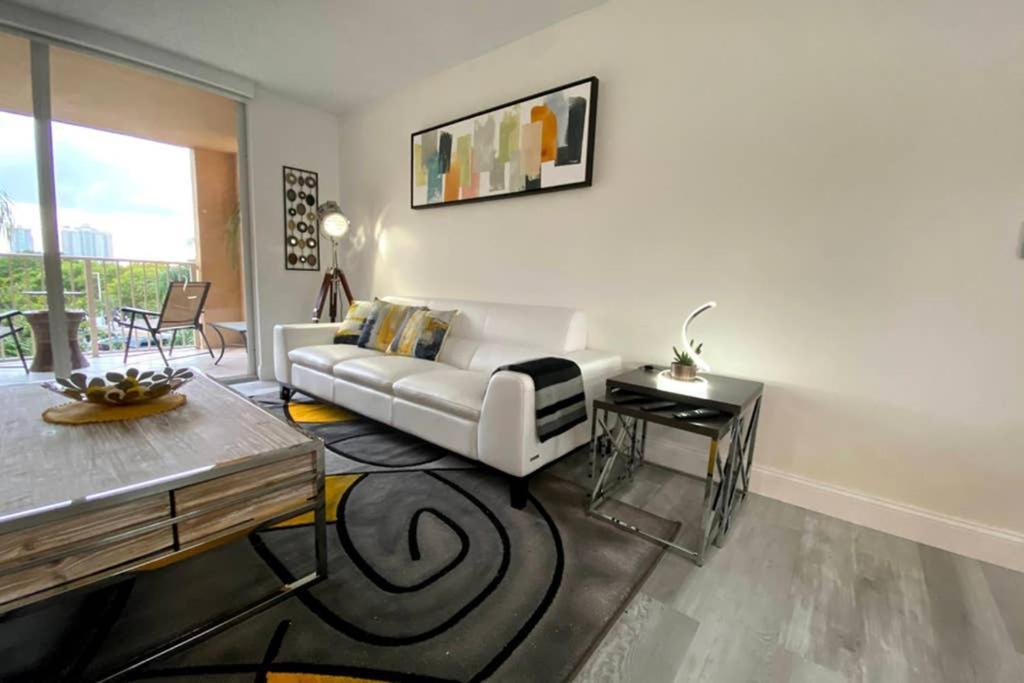 Апартаменты Yacht Club At Aventura 2 Bed 2 Bath Luxurius Cozy Brand New 2020 Экстерьер фото